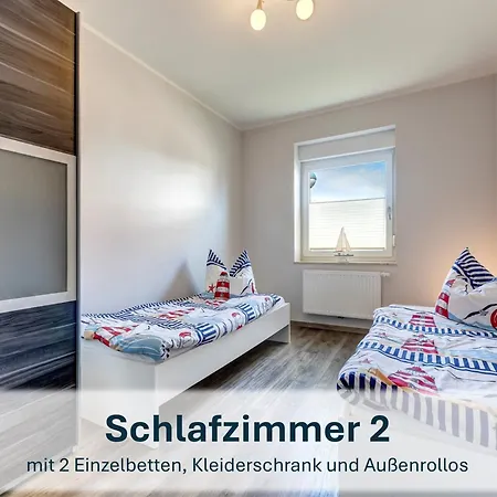 Peenemuende, Seglerhafen_sb_trimaran 4 We *